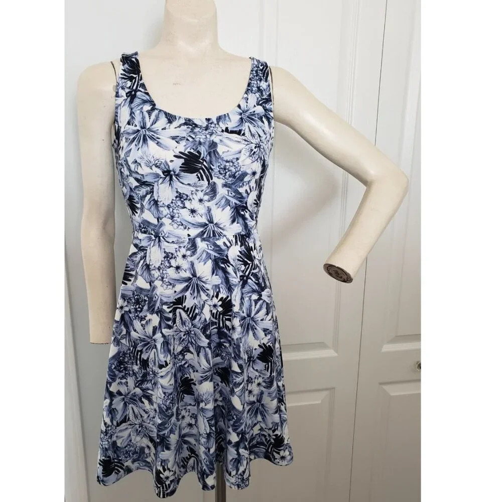H&M Summer  Floral Tank Dress Cross back XS White and Blue